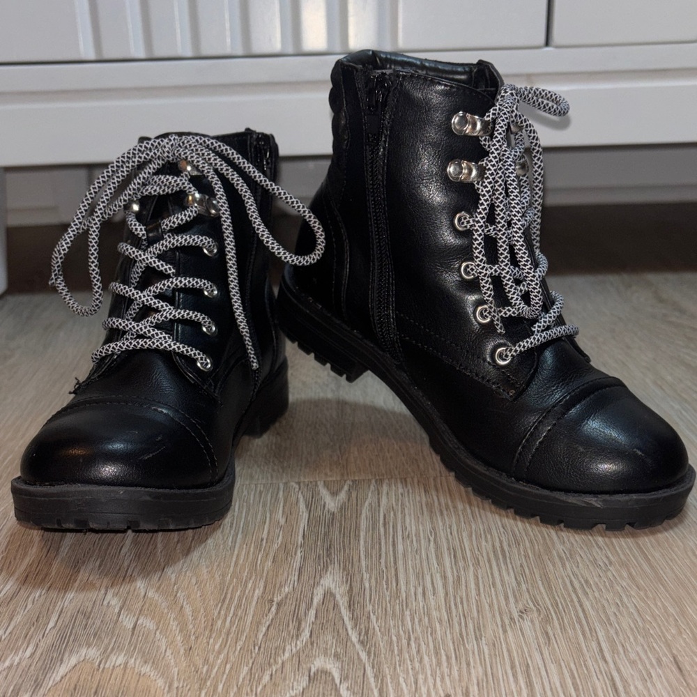 Girls Black Lace-Up Ankle Boots